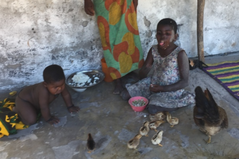 Kinderen kunnen hun benen niet gebruiken en schuifelen op hun billen