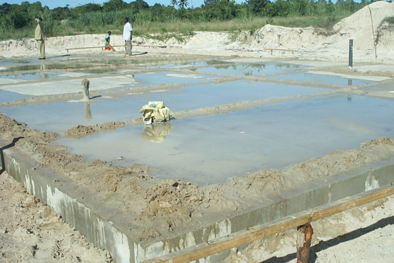 Fundering na het storten van het beton.