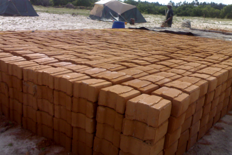 De Hydrafrom blokken klaar voor het eerste gebouw.