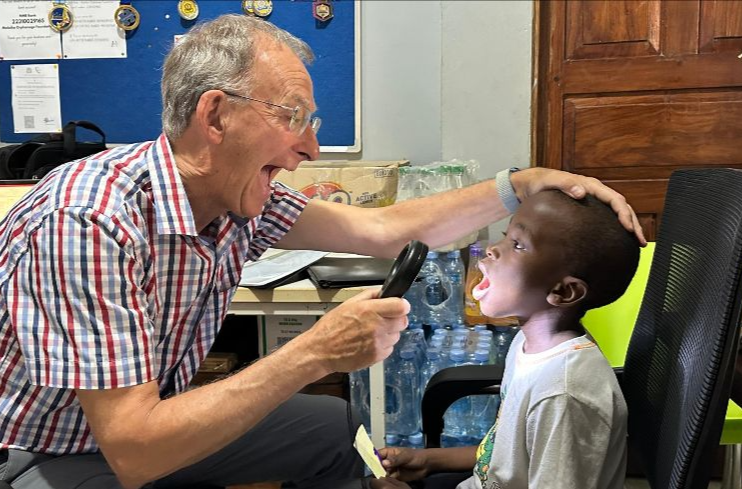 Dr. Simon Cooper